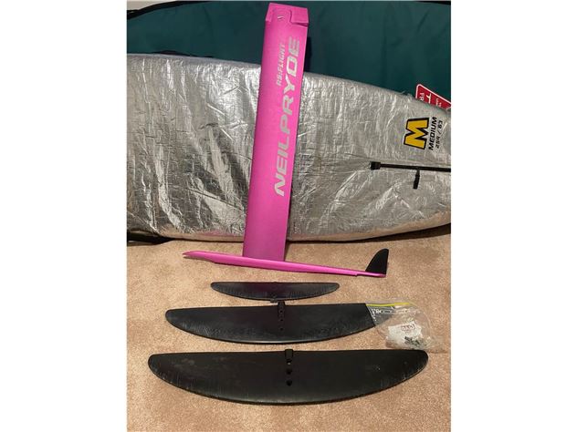 Fins, Extensions And Rig Winches