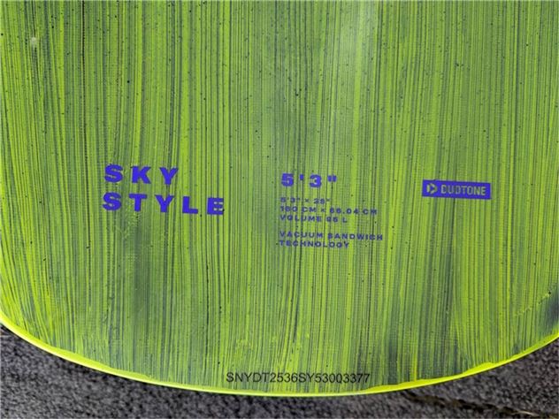 2025 Duotone Sky Style - 5' 3", 95 Litres