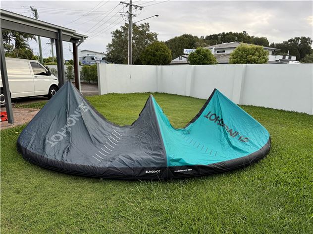 2023 Slingshot Machine Lw Freeride / Lightwind Kite - 15 metre