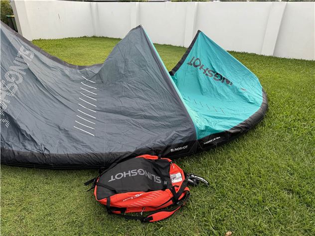 2023 Slingshot Machine Lw Freeride / Lightwind Kite - 15 metre