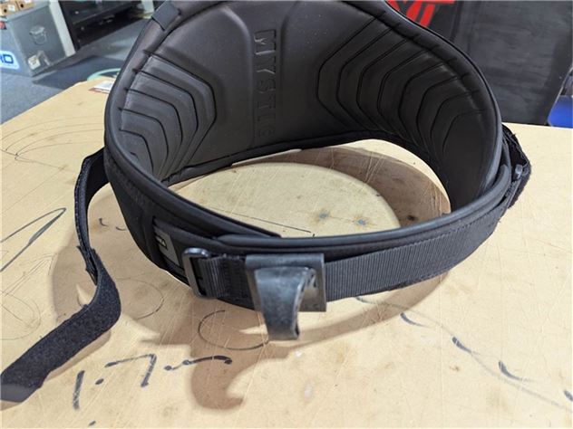 2024  Majestic Wing Harness Med