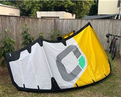 Ozone Enduro V4 9 metre kiteboarding kite